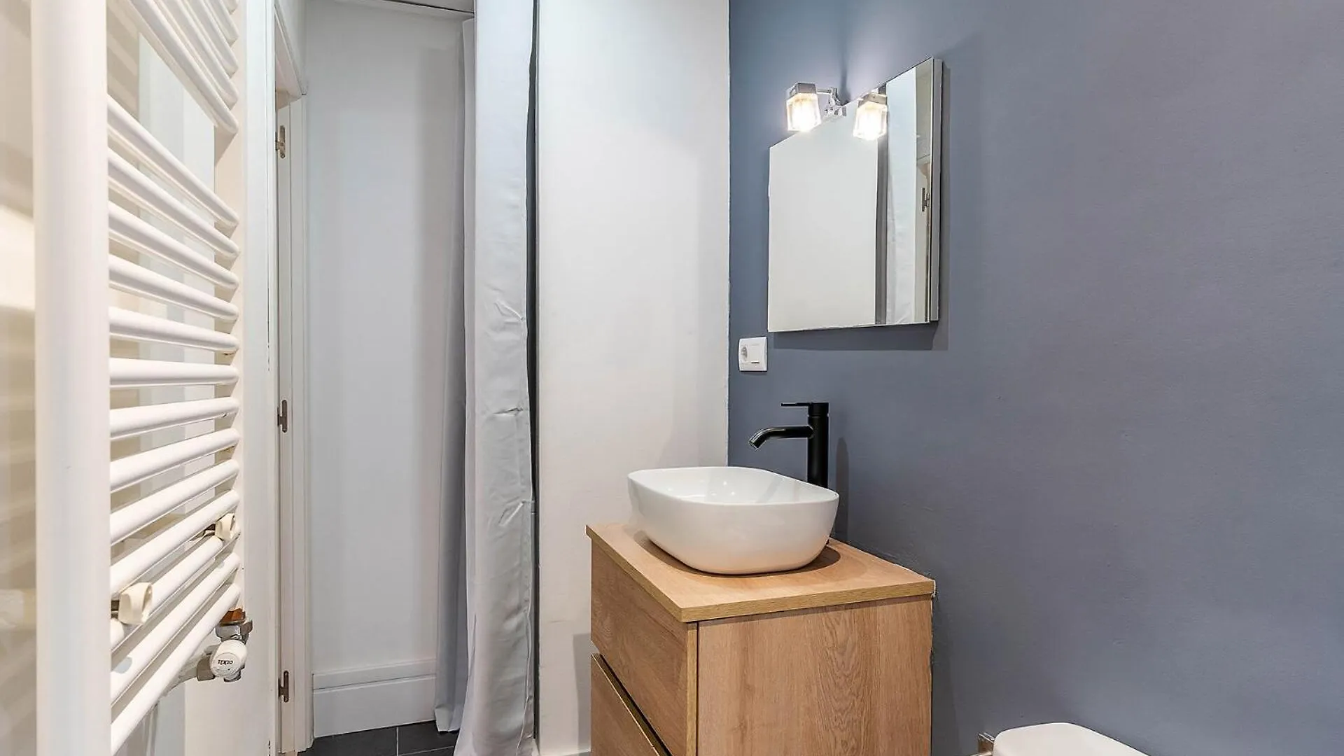 4212 - Ab Poble Sec Apartment Barcelona