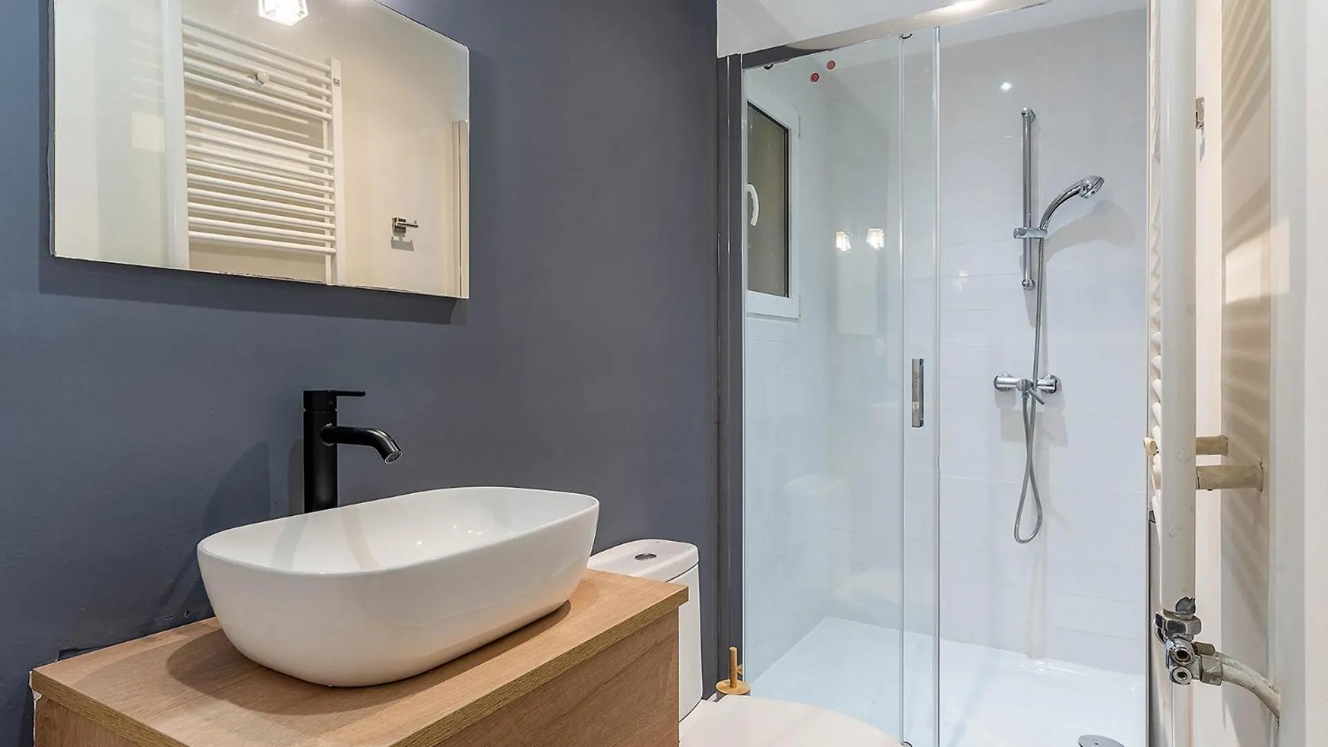 4212 - Ab Poble Sec Apartment Barcelona